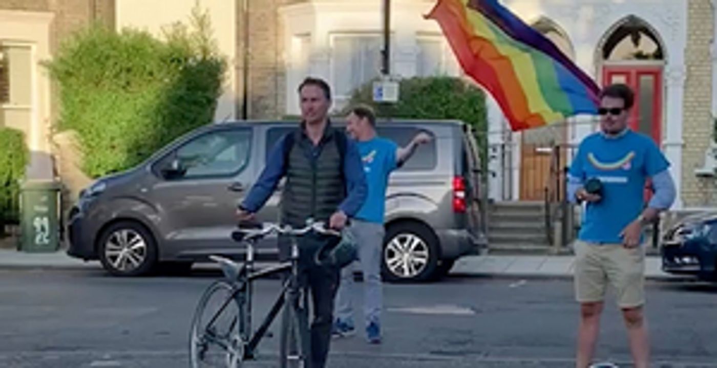 VIDEO: Opera Singer Edgaras Montvidas and Celebrity Guests Perform on London Streets in Support of NHS  Image