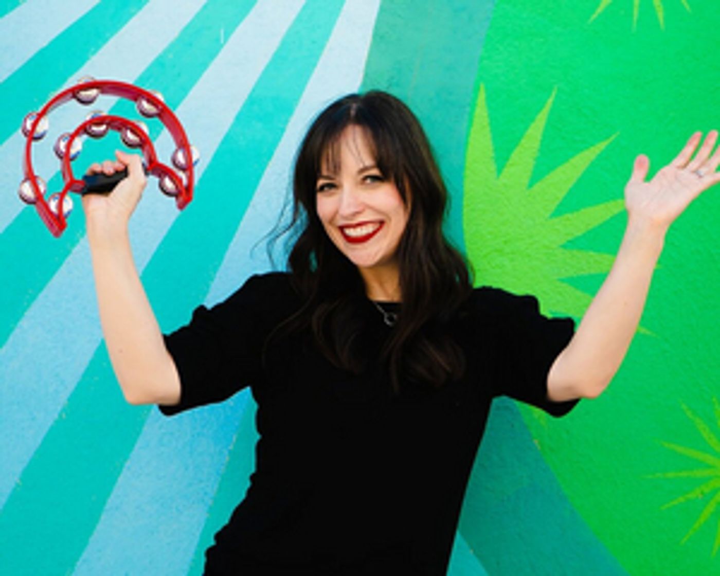 BWW Spotlight Series: Meet Kara Karaoke Whose Musical Theatre Background Led Her to Becoming a Professional Karaoke Host  Image