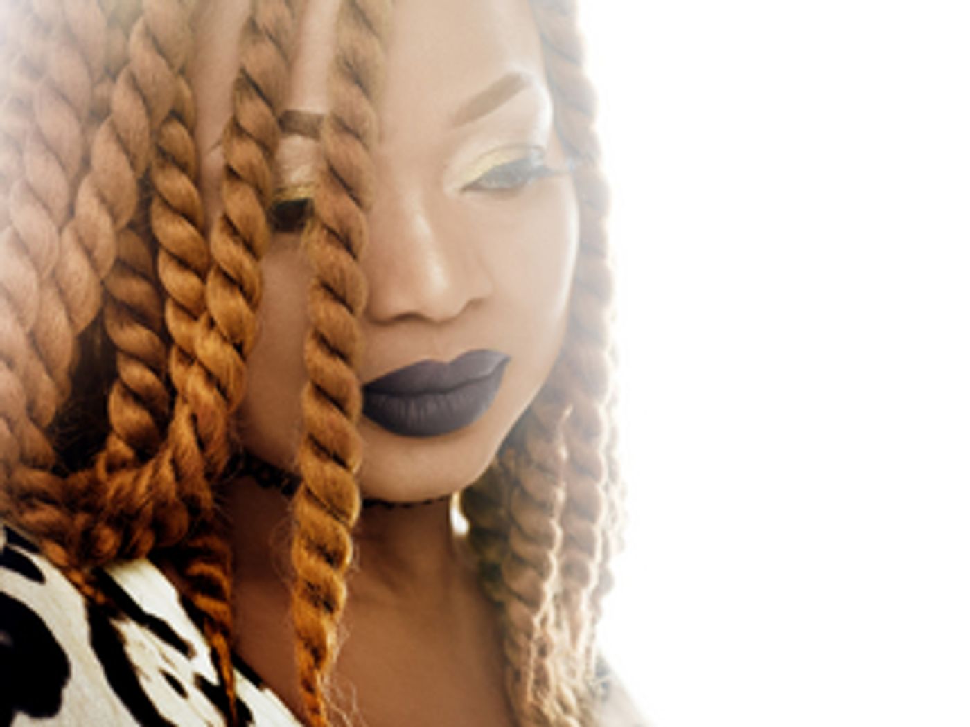 Oumou Sangare Releases Video For 'Djoukourou' Oumou Sangare Releases Video For 'Djoukourou' Image