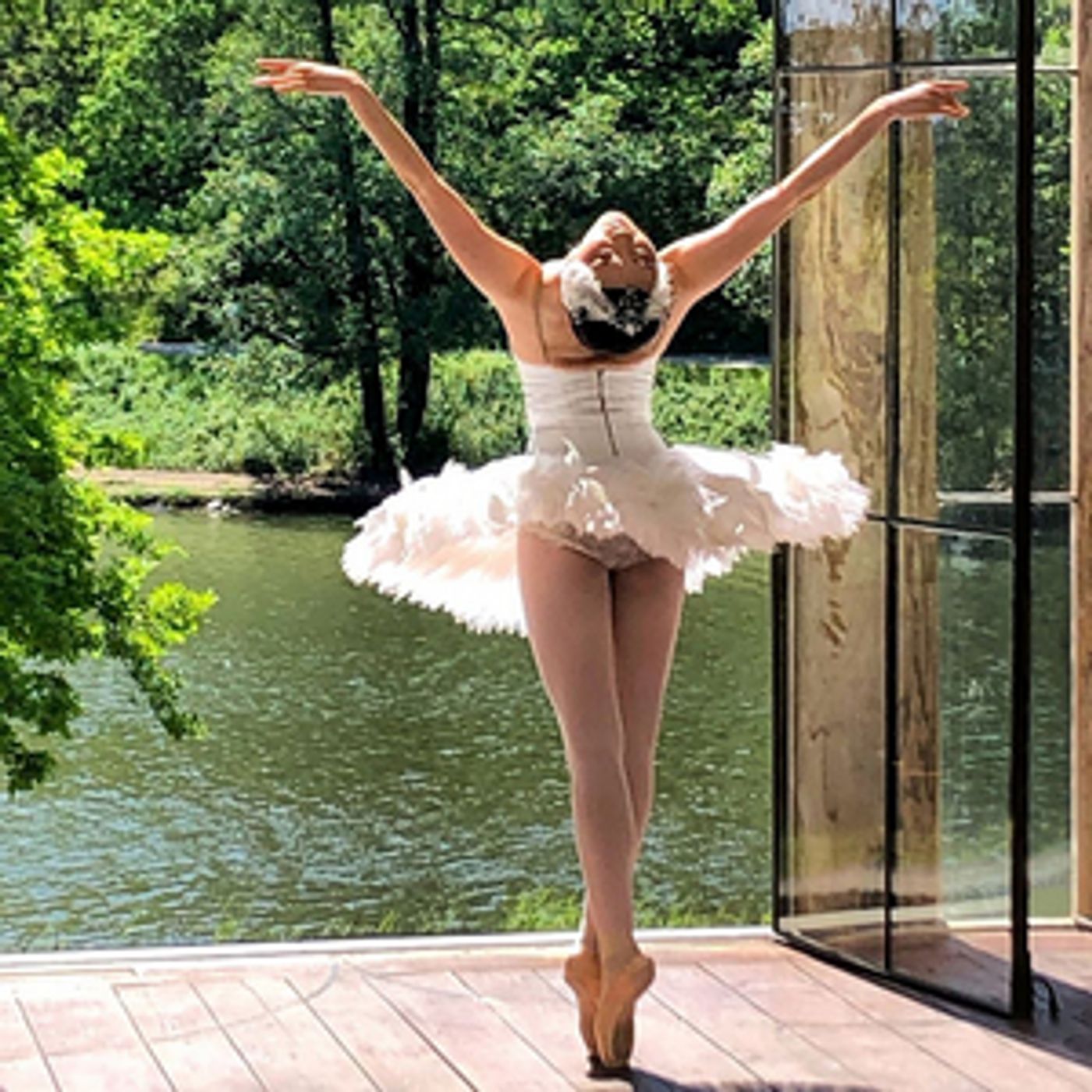 ARTISTS CELEBRATE SWEDEN NATIONAL DAY 6TH OF JUNE  Image