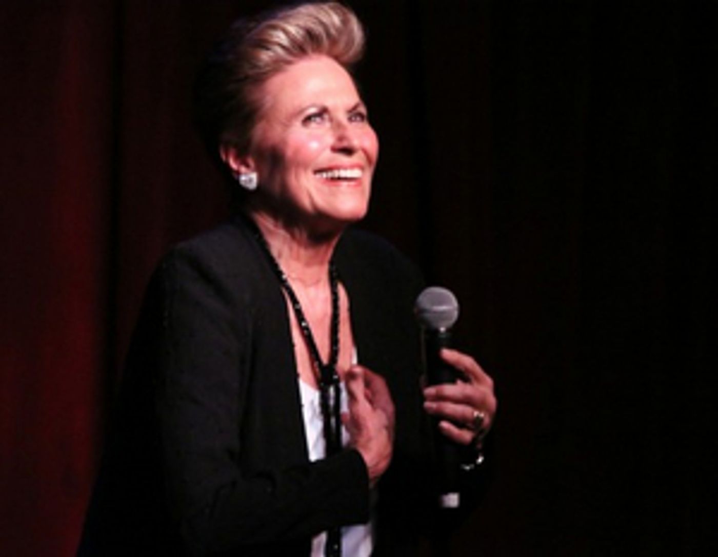 Review: Lorna Dallas HOME AGAIN Is A Welcome Show In Person Or Online  Image