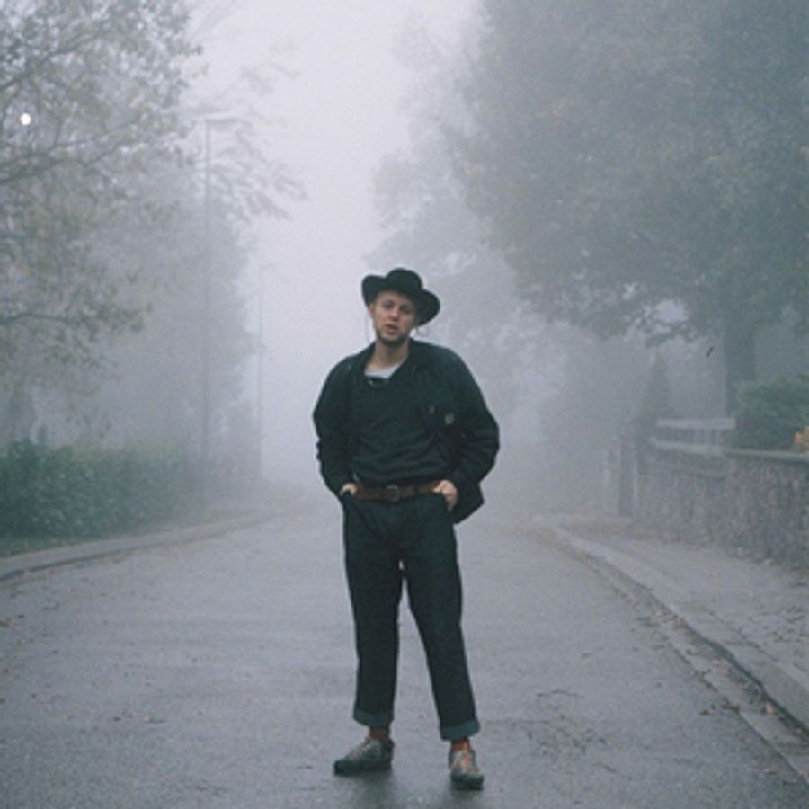EJ Marais Announces Debut LP 'LOVE.MP3' Image