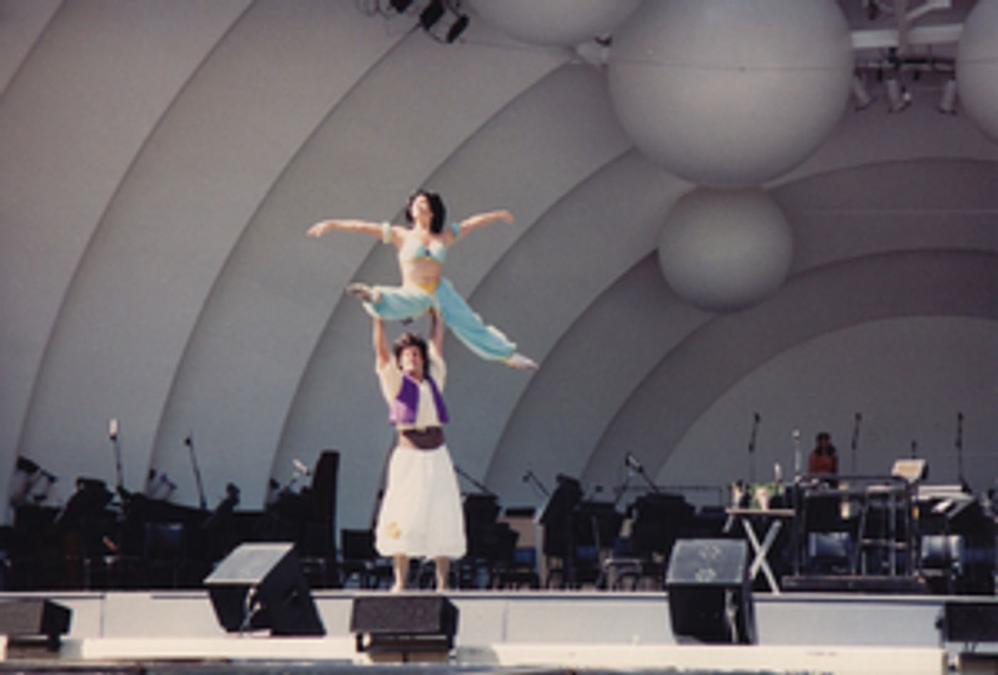 BWW Spotlight Series: Meet Cate Caplin, A Multiple Award-Winning Producer, Director and Choreographer  Image