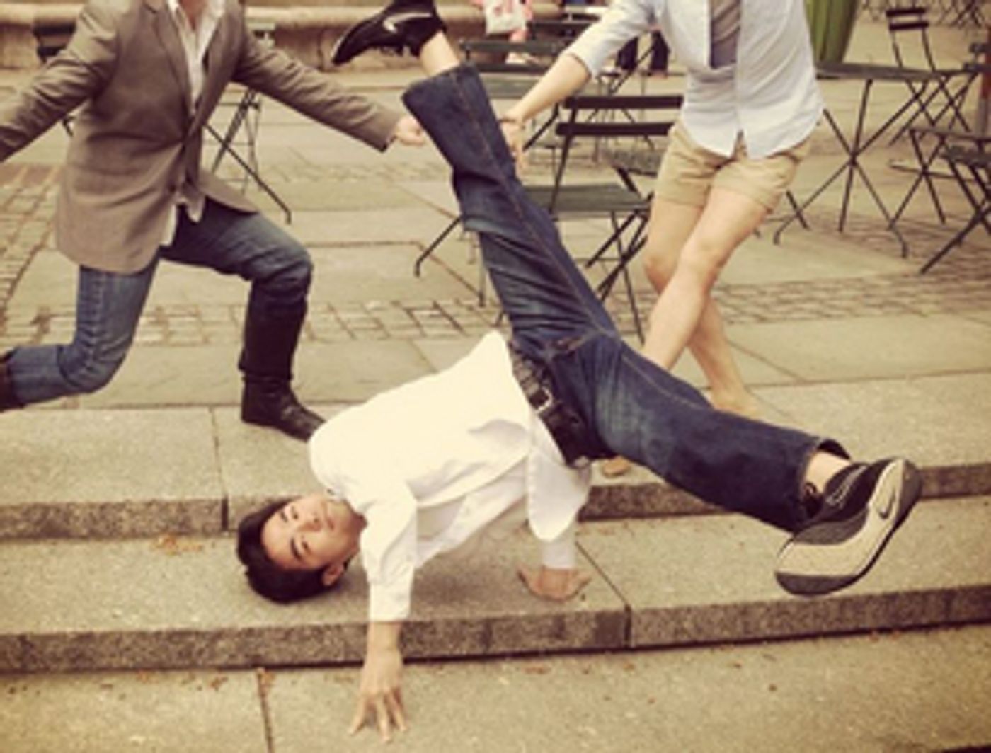 Nai-Ni Chen Dance Company Presents VIRTUAL CROSSCURRENT CHOREOGRAPHIC FESTIVAL Nai-Ni Chen Dance Company Presents VIRTUAL CROSSCURRENT CHOREOGRAPHIC FESTIVAL Image