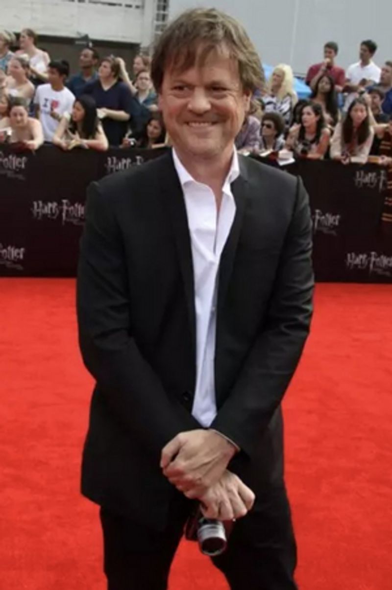 HARRY POTTER Screenwriter Steve Kloves Speaks Out Against J.K. Rowling's Anti-Trans Statements Image