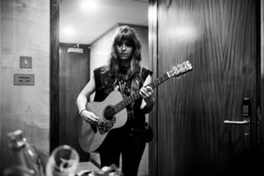 Emma Ruth Rundle Shares New Song 'Staying Power' Image