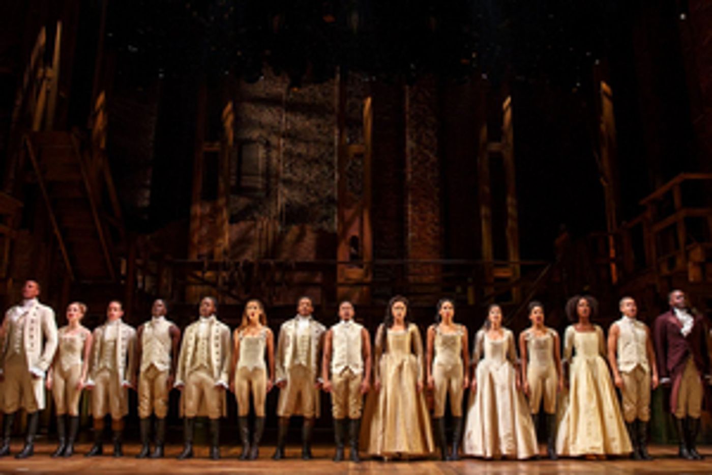HAMILTON Cast Album Returns to #1 Spot on the iTunes Chart  Image