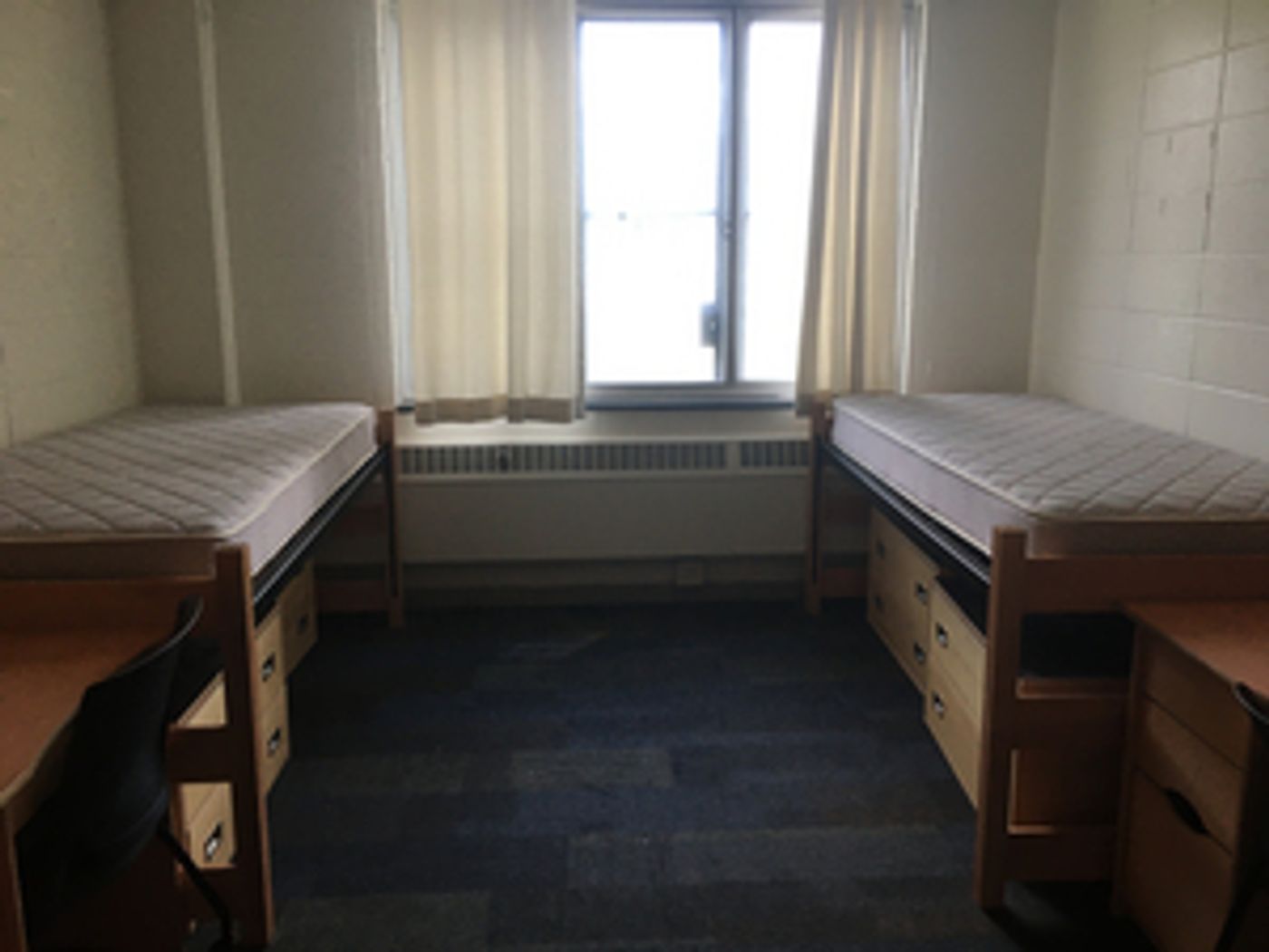 BWW Blog: The Not-So-Obvious College Packing List  Image