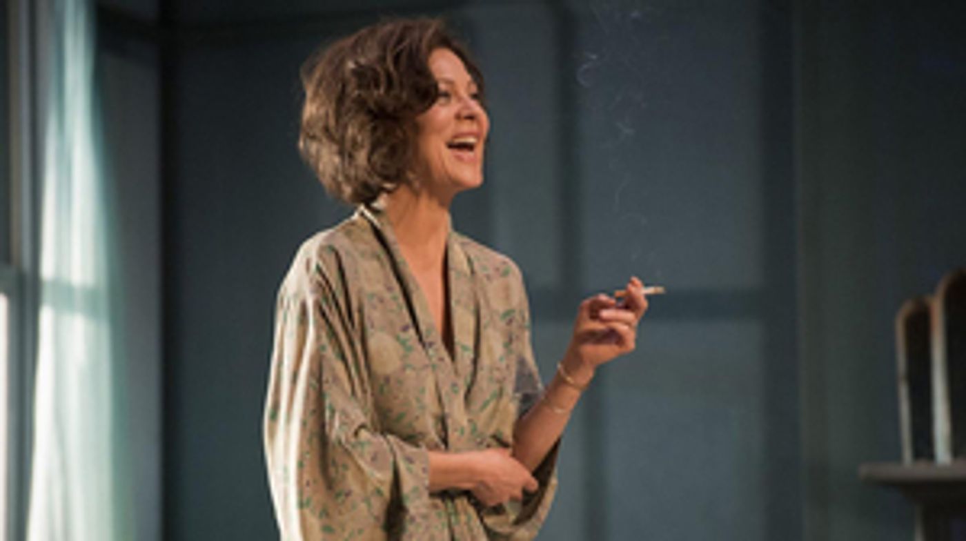 Review: THE DEEP BLUE SEA, National Theatre At Home  Image