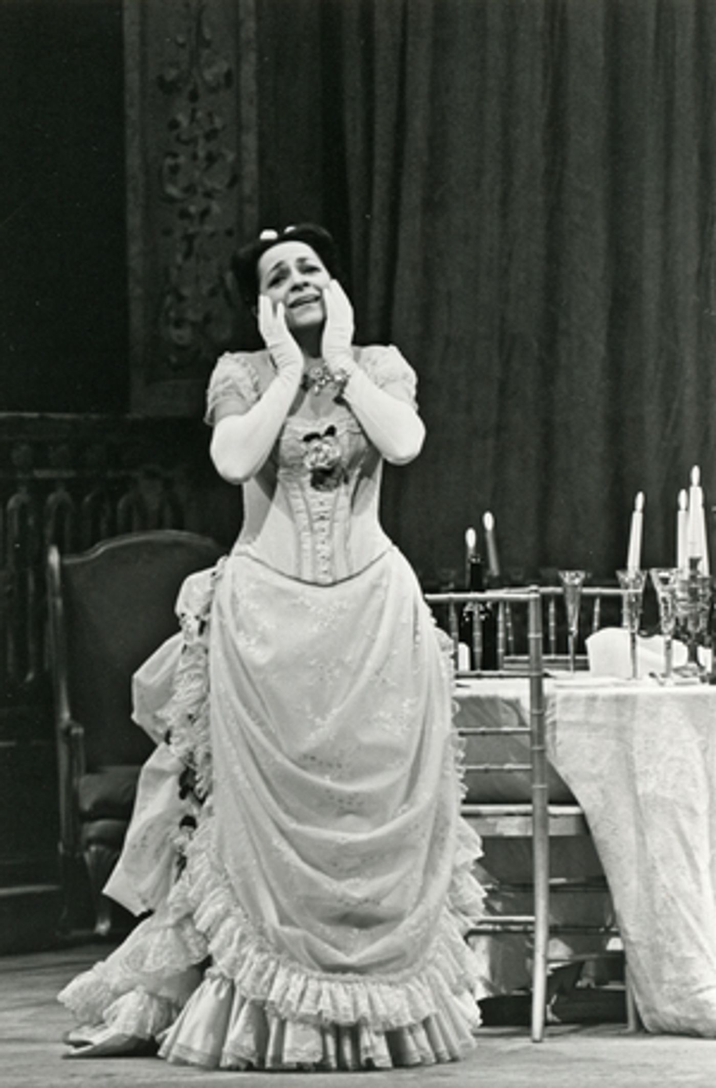 The Met Announces Week 18 Schedule for Nightly Met Opera Streams, Featuring LA TRAVIATA and More The Met Announces Week 18 Schedule for Nightly Met Opera Streams, Featuring LA TRAVIATA and More Image