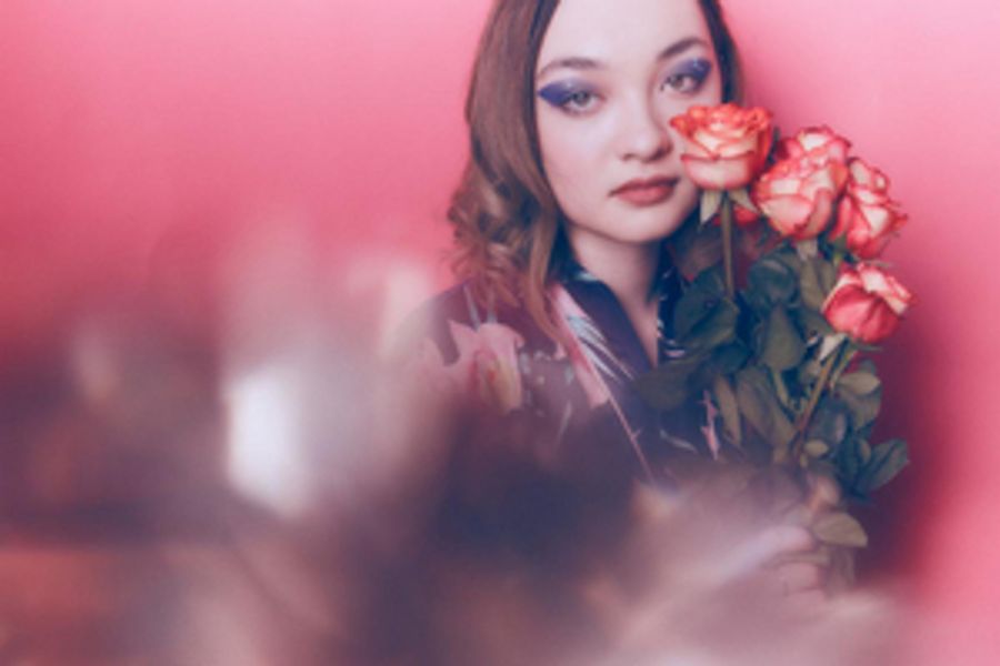 mxmtoon Announces 'dusk' EP Image