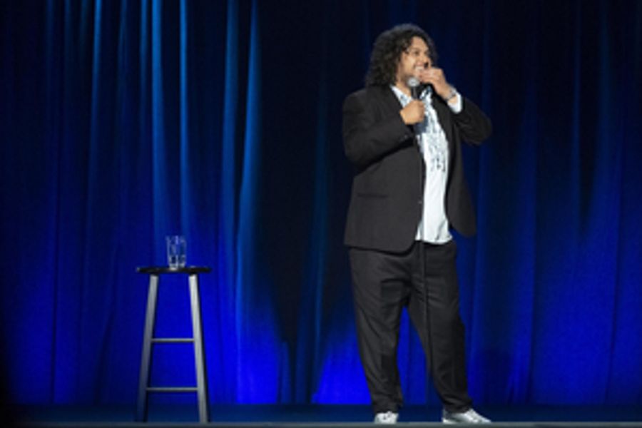 Netflix Announces The Simultaneous Debut Of Felipe Esparza's First Netflix Original Comedy Specials Image