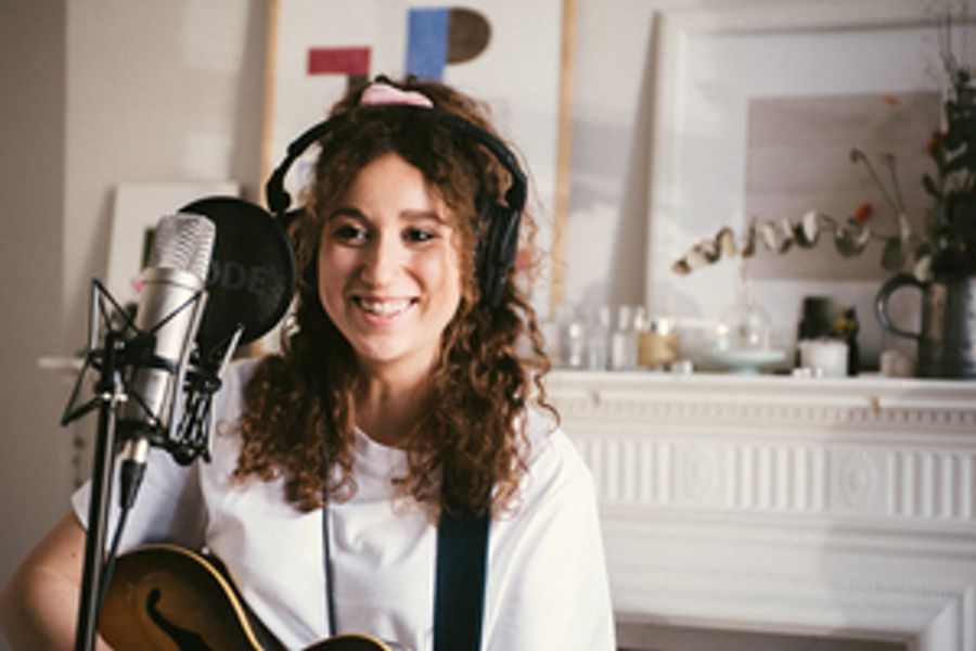 Marie Naffah Shares Acoustic Video for New Single 'The Cage' Image