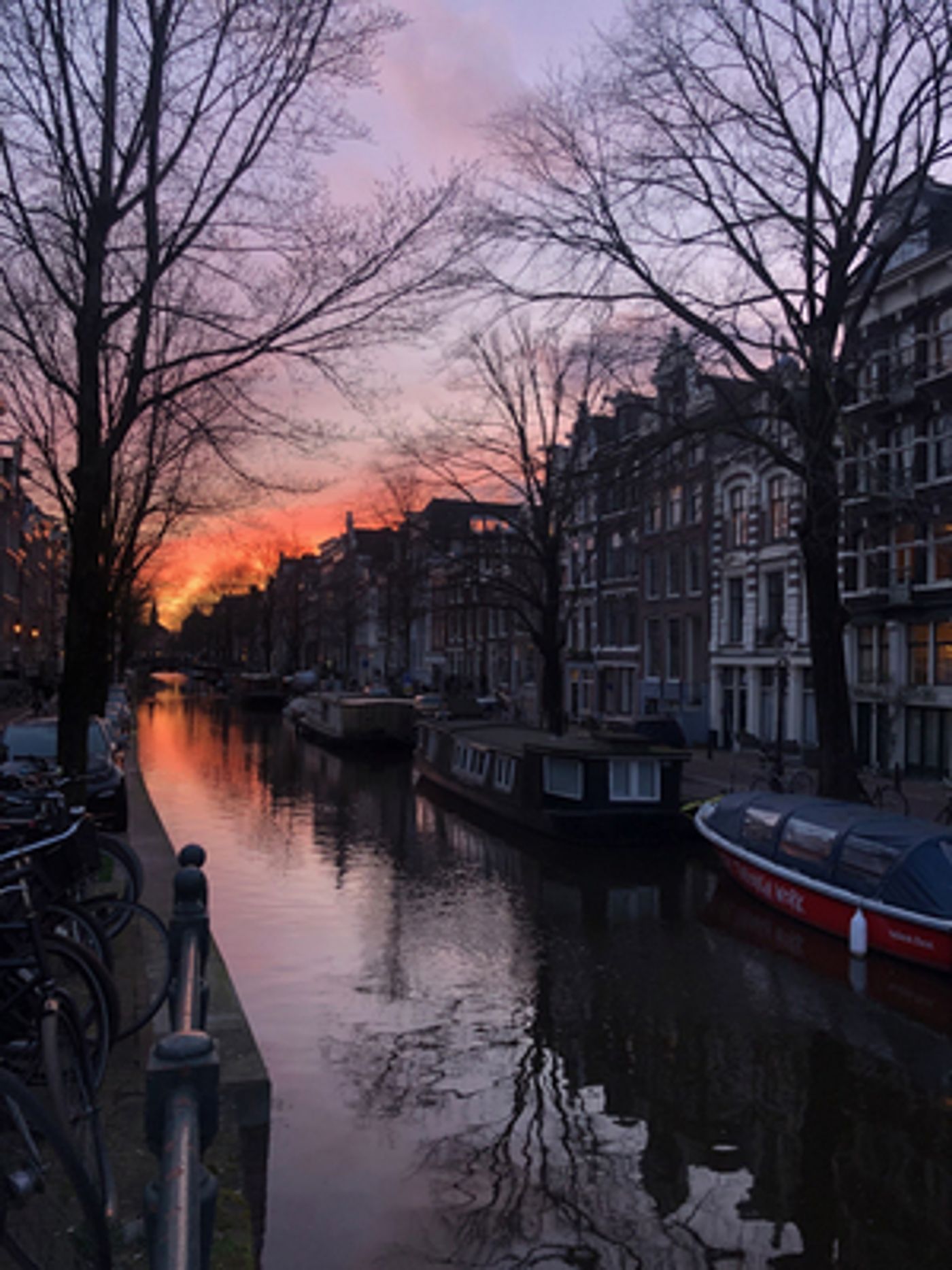 BWW Blog: Embracing the Unknown in London - Featuring a Hapa Girl, Cappuccinos, & a Trip to Amsterdam  Image