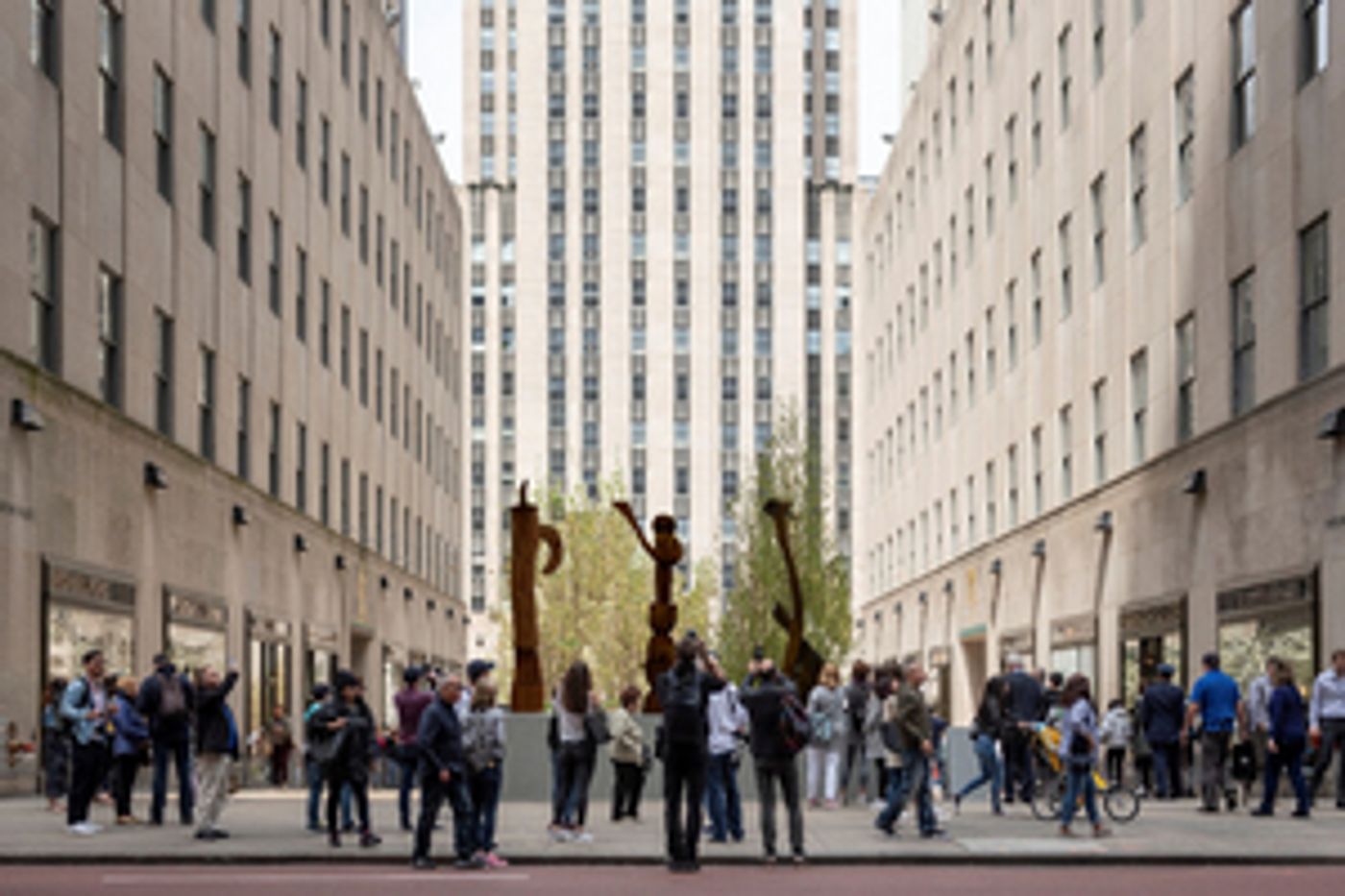 Frieze Sculpture at Rockefeller Center to Return for its Second Year Frieze Sculpture at Rockefeller Center to Return for its Second Year Image