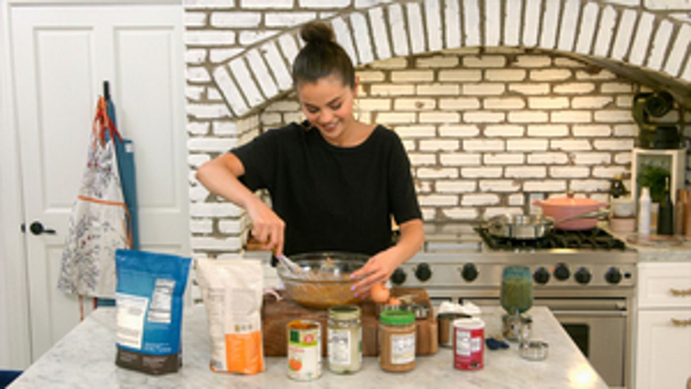 HBO Max Renews SELENA + CHEF for Season Two  Image