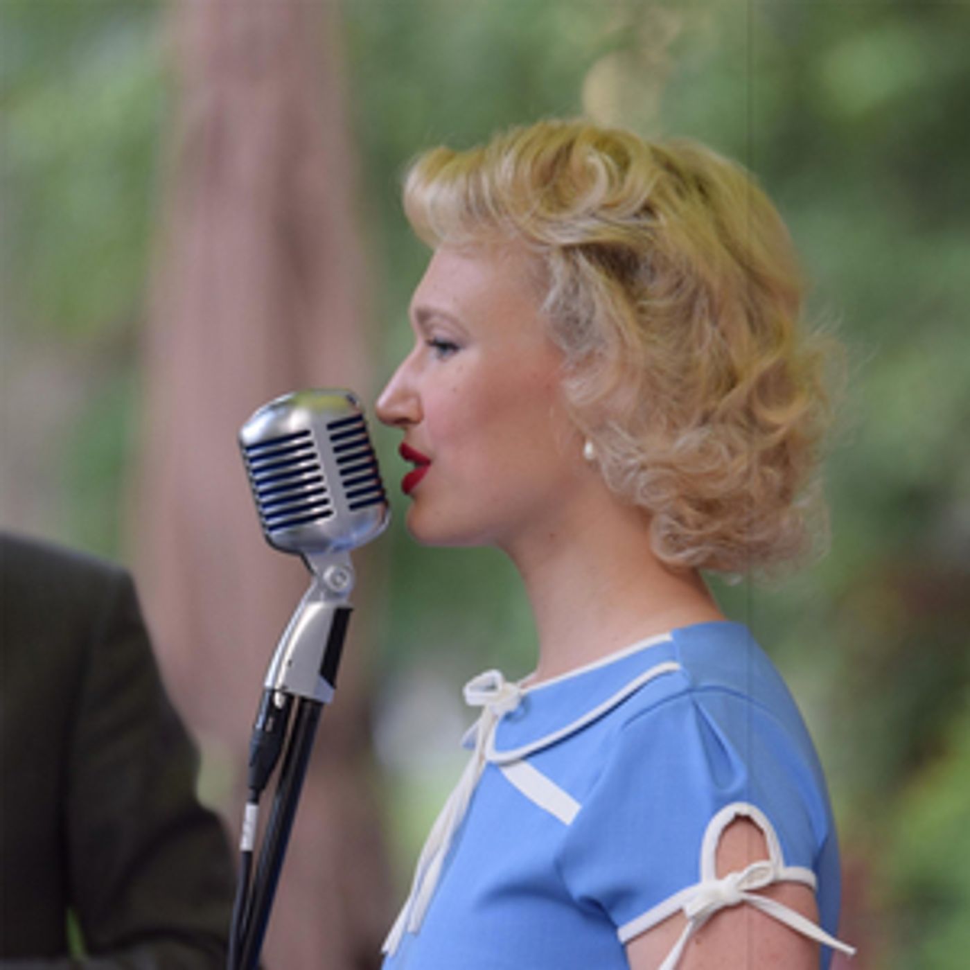 BWW CD Review: Fleur Seule SWING AROUND THE WORLD Makes Staying Home A Pleasure BWW CD Review: Fleur Seule SWING AROUND THE WORLD Makes Staying Home A Pleasure Image