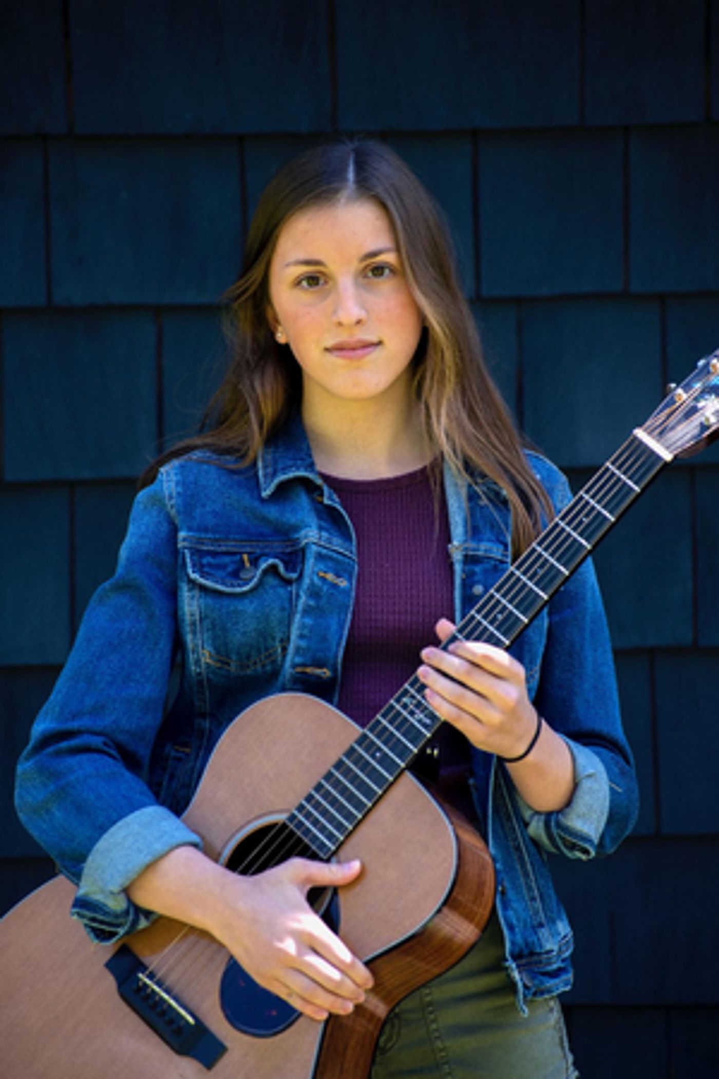 Elizabeth Young Releases New Single 'Spotlight'  Image