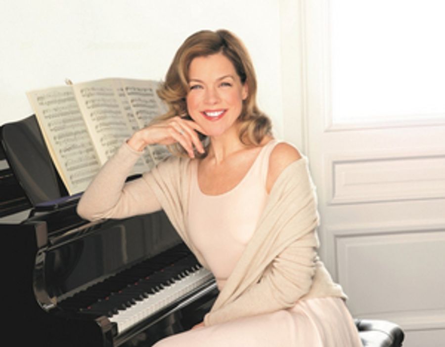 Review: JANIE DEE: A NEW LIFE, Crazy Coqs Image