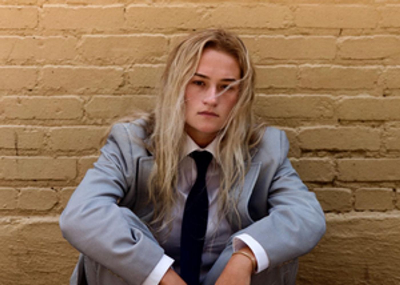 CASSIDY KING Shares New Single 'Safe Places'  Image