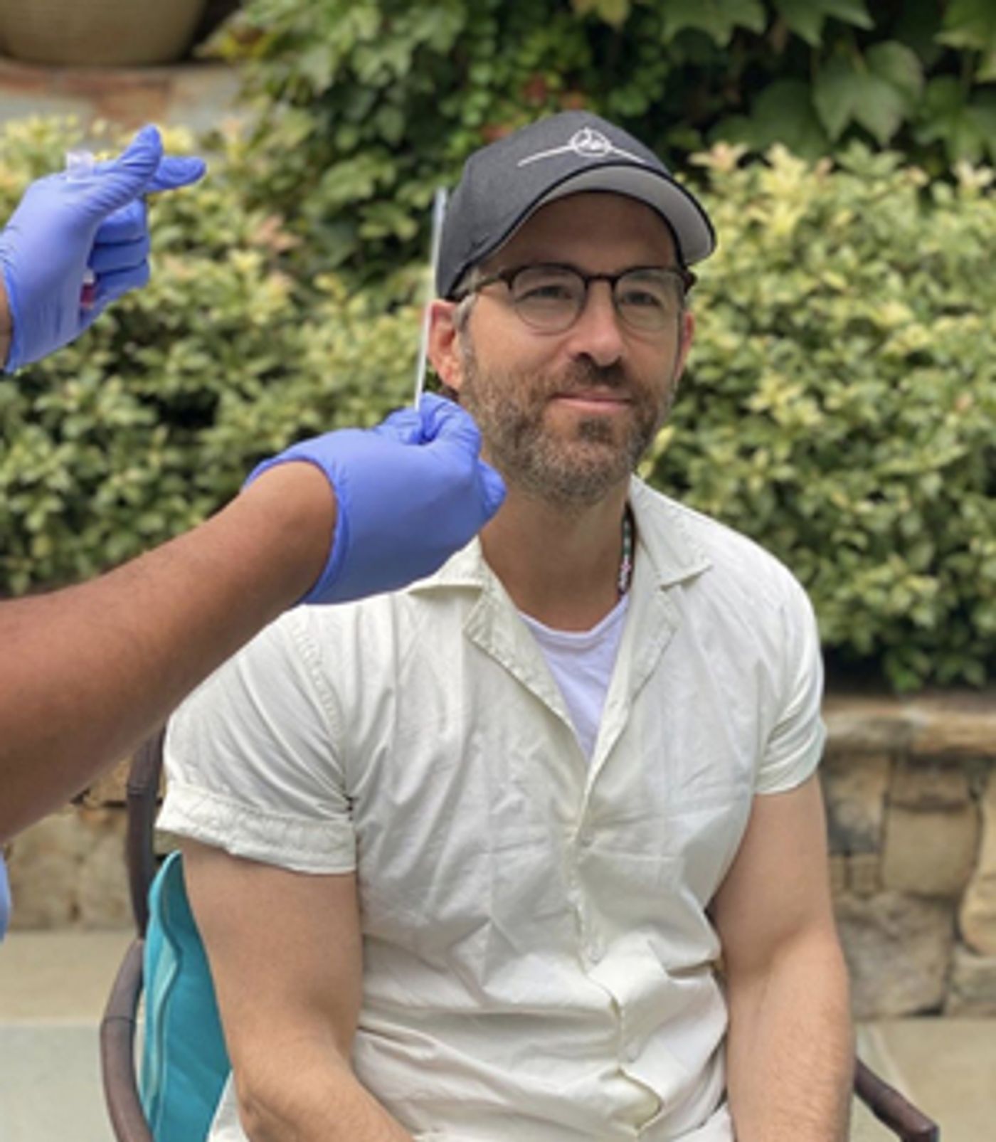 Photos: Ryan Reynolds Gets COVID-19 Test Before Resuming Filming RED NOTICE Photos: Ryan Reynolds Gets COVID-19 Test Before Resuming Filming RED NOTICE Image