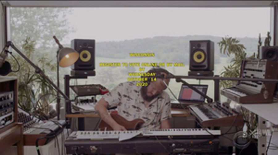 BON IVER Performs '22 (Over S∞∞n)' For Wisconsin  Image