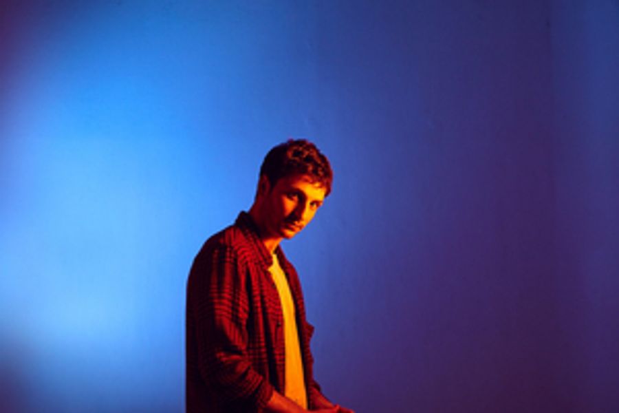 Zach Heckendorf Releases 'Waves' Music Video Image