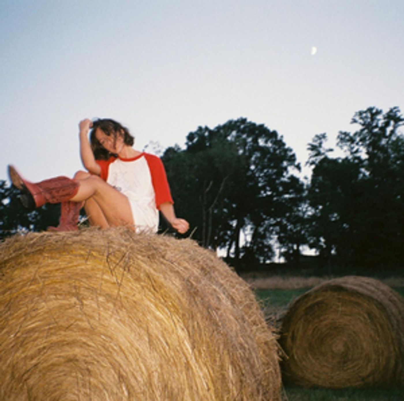 Riley Moore Returns With New Single 'Mansion'  Image