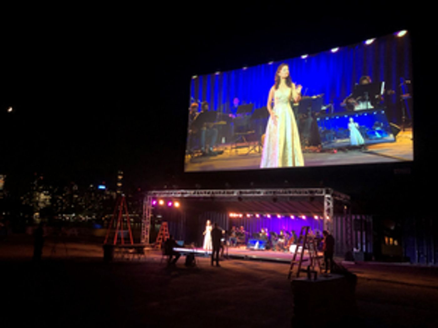 RADIAL PARK Opens Theatrical Drive-In Tonight With PHANTOM OF THE OPERA Featuring Derrick Davis and Ali Ewoldt RADIAL PARK Opens Theatrical Drive-In Tonight With PHANTOM OF THE OPERA Featuring Derrick Davis and Ali Ewoldt Image