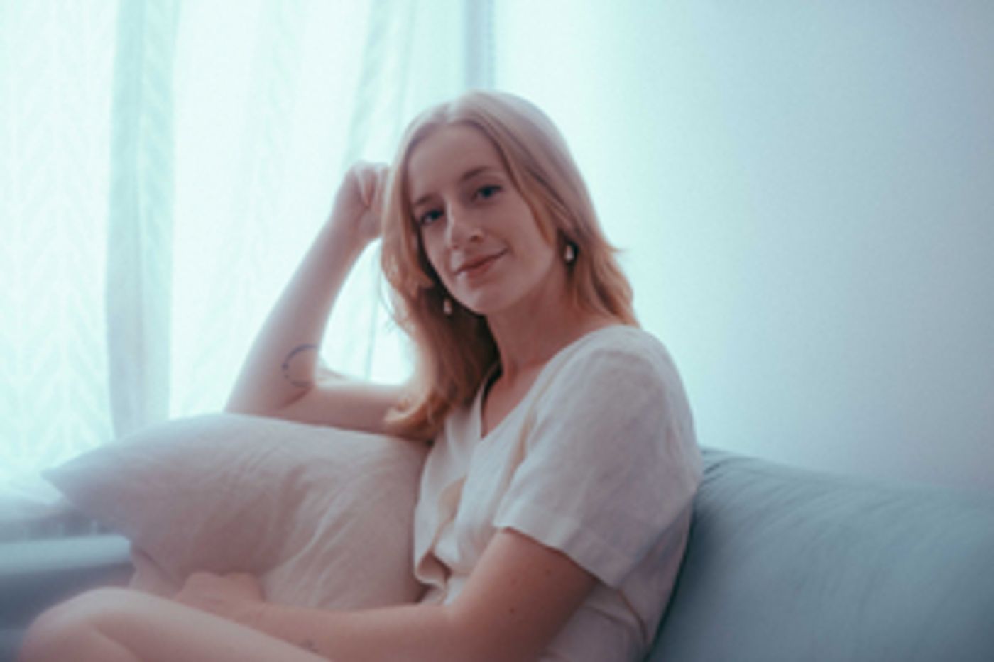 Beth Henderson Debuts Premiere Single 'Wild One' Beth Henderson Debuts Premiere Single 'Wild One' Image