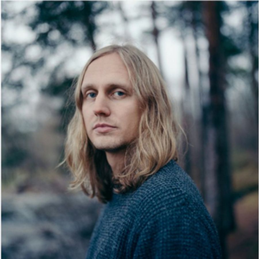 Norwegian Singer-Songwriter JARLE SKAVHELLEN Announces New Album Image