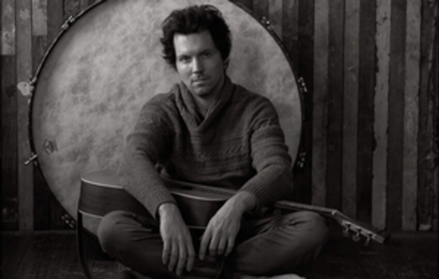 Jake Allen Releases New Video 'On The Run'  Image