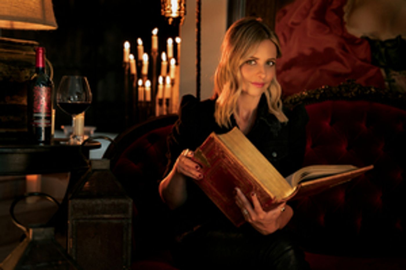 APOTHIC WINES and Sarah Michelle Gellar Partner to Create an 'Evening of Intrigue' Ahead of Halloween  Image