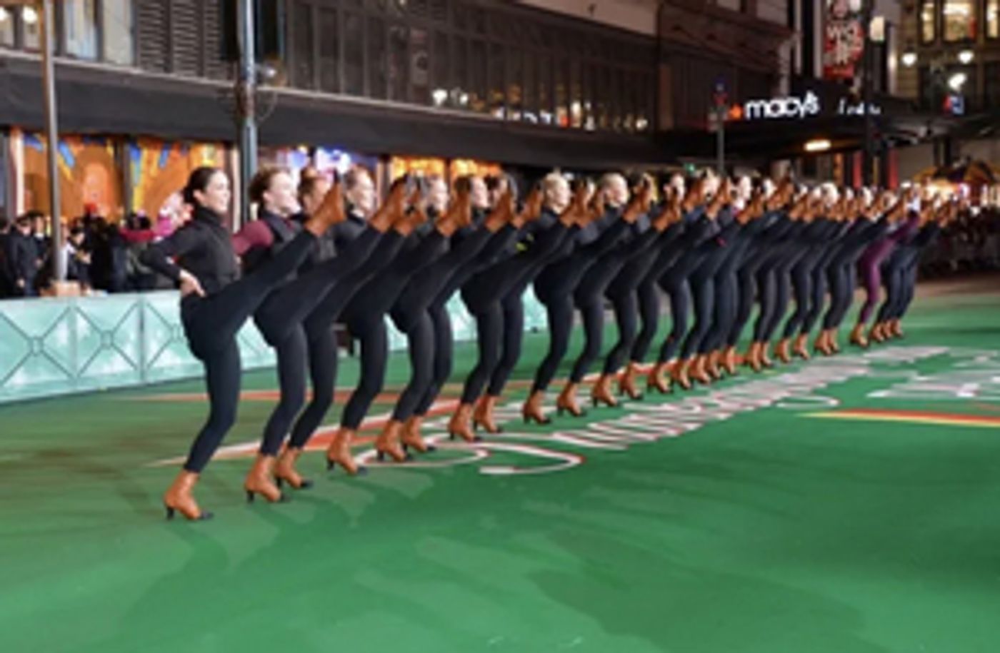 Breaking: Casts of HAMILTON, MEAN GIRLS, AIN'T TOO PROUD & JAGGED LITTLE PILL Will Perform at Macy's Thanksgiving Day Parade  Image