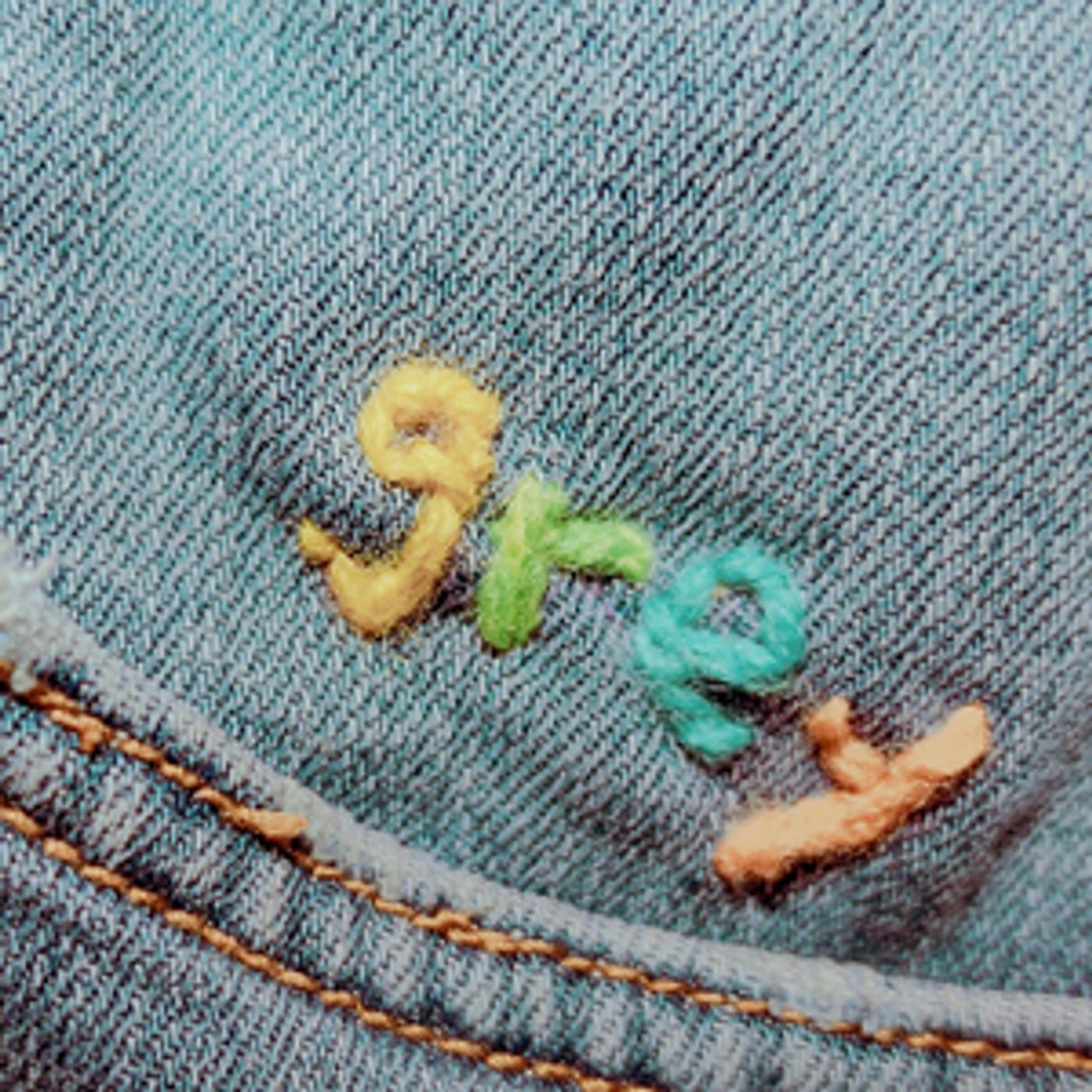 Good Boy Daisy Releases Debut Single 'Grey'  Image