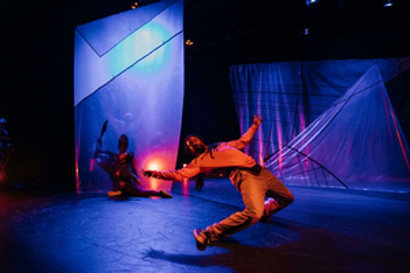 Review: PAPILLON at La Chapelle Scènes Contemporaines Review: PAPILLON at La Chapelle Scènes Contemporaines Image