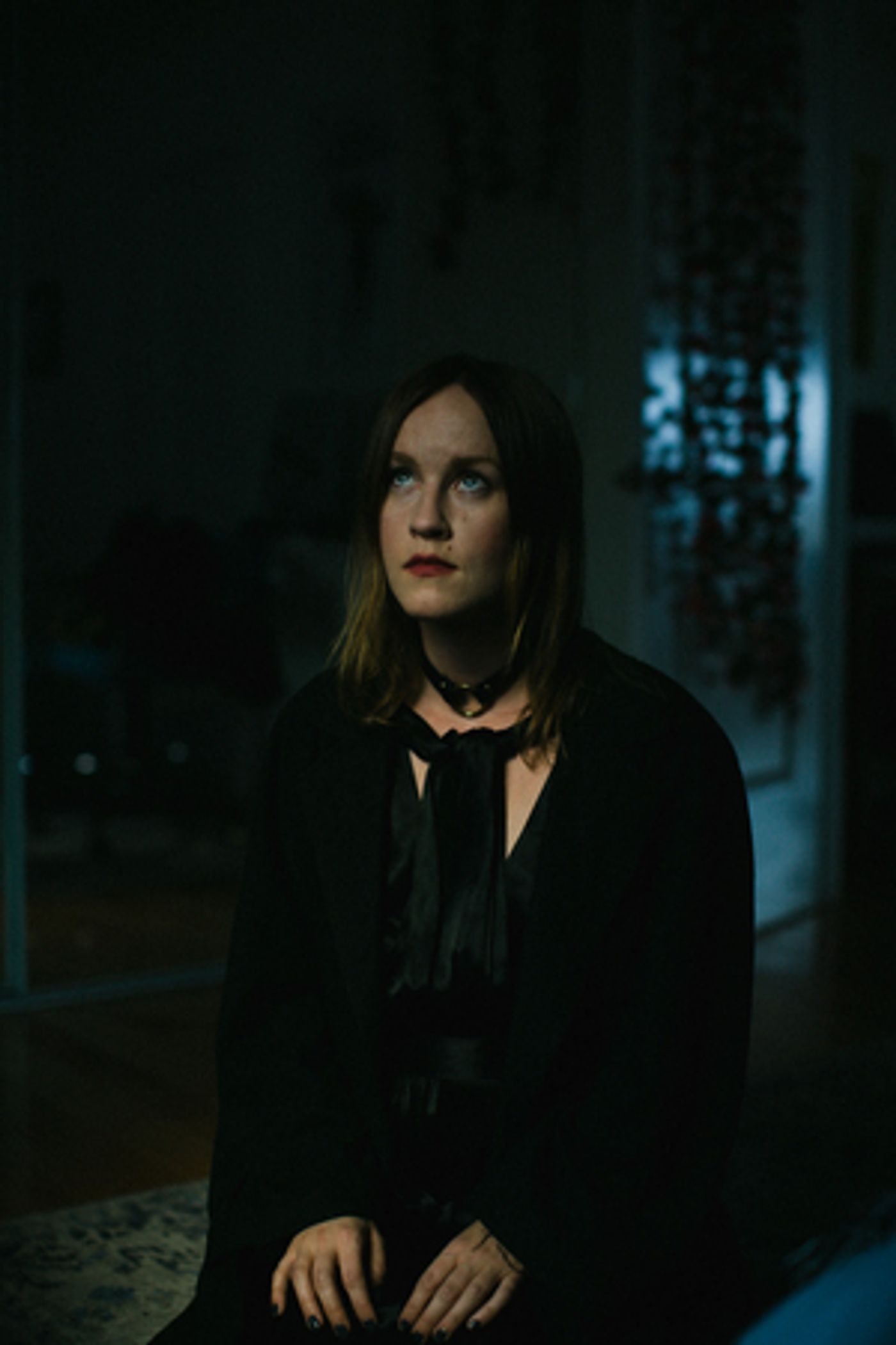 Johanna Warren Releases Grunge-Inspired 'Twisted' Video Johanna Warren Releases Grunge-Inspired 'Twisted' Video Image