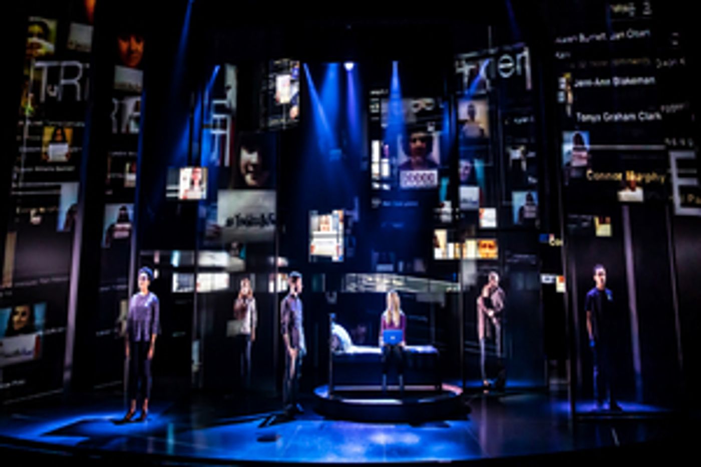 Cast of DEAR EVAN HANSEN and COME FROM AWAY Will Perform on Thanksgiving Day Parade on CBS  Image