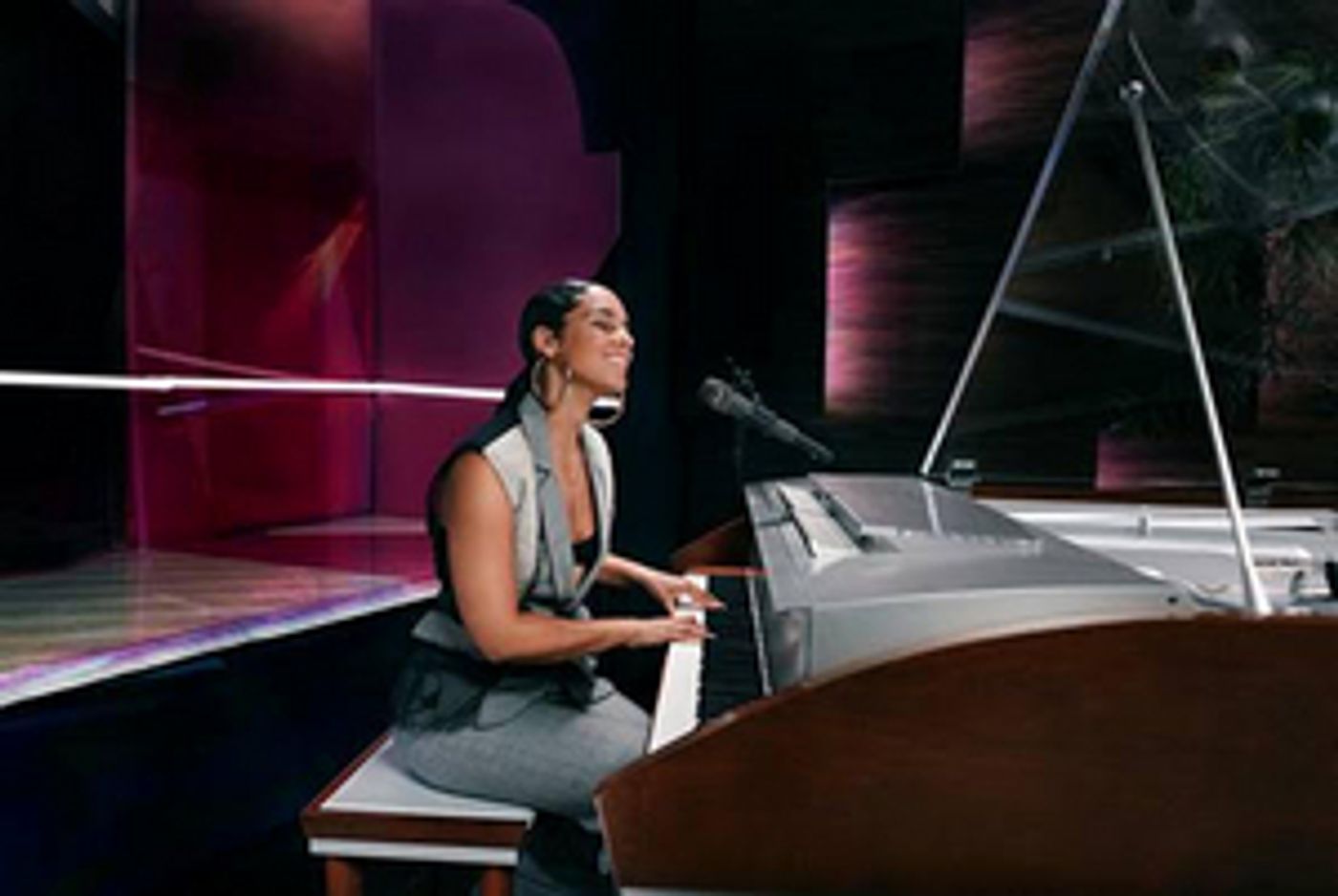 Alicia Keys Joins MasterClass to Teach Songwriting and Producing Alicia Keys Joins MasterClass to Teach Songwriting and Producing Image