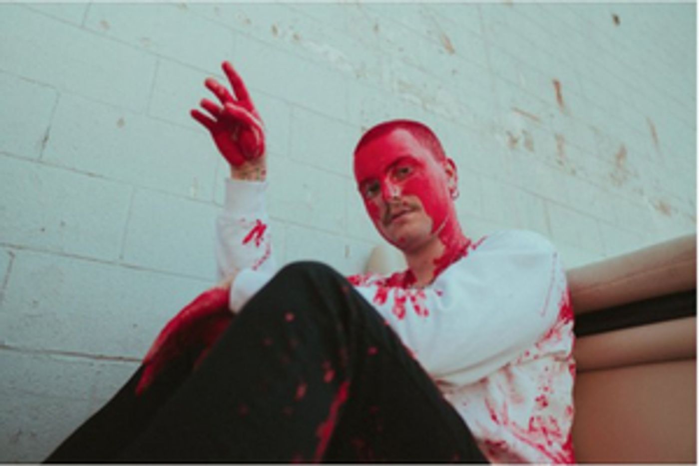 Vaines Debuts 'All In My Head,' A Song About Digital Infatuation Vaines Debuts 'All In My Head,' A Song About Digital Infatuation Image