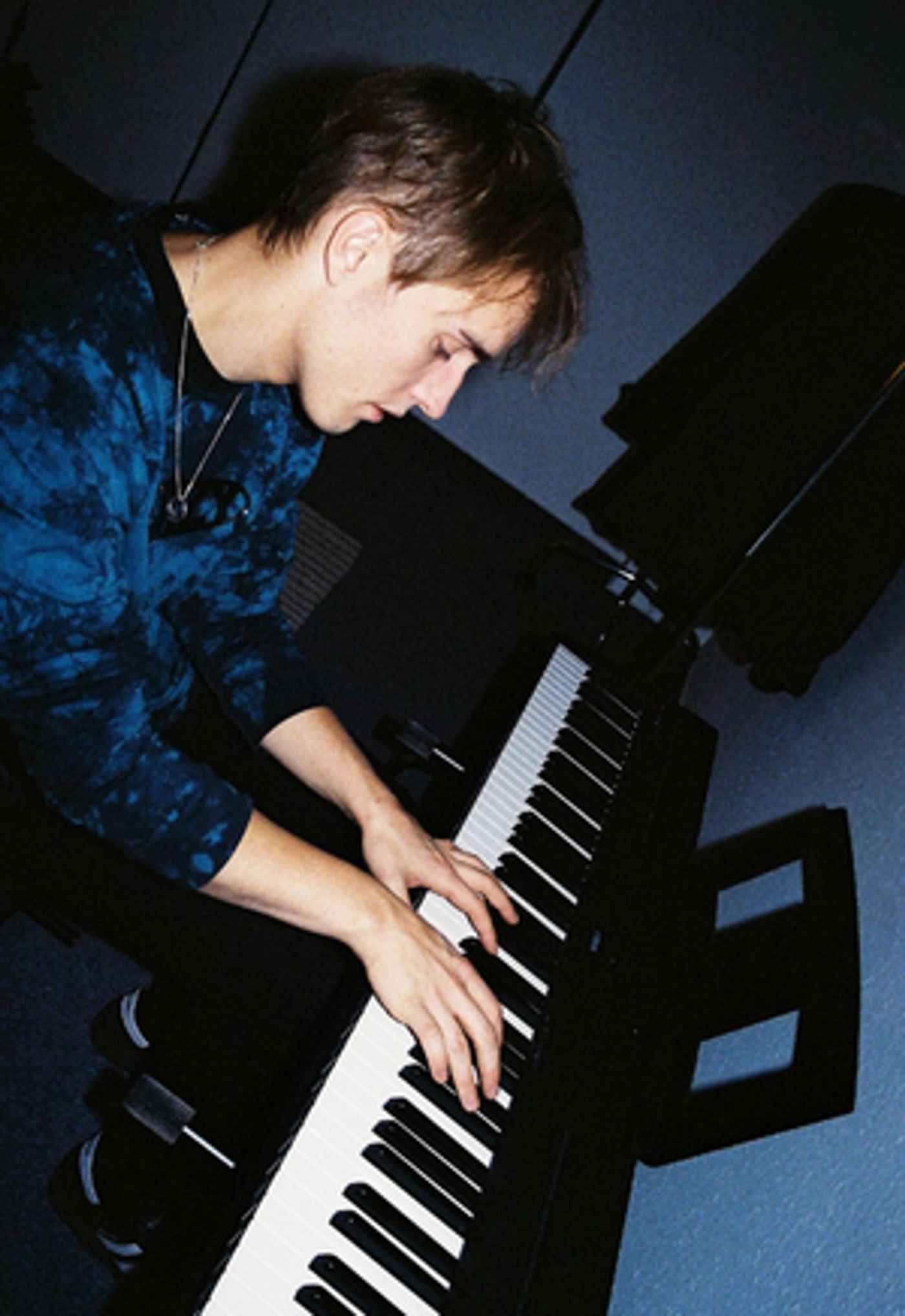 Sam Fender Shares 'Back To Black' Live Cover Recording Sam Fender Shares 'Back To Black' Live Cover Recording Image