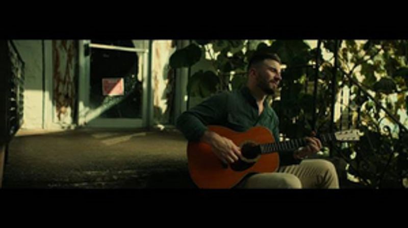 Sam Hunt Releases New Music Video for 'Breaking Up Was Easy In The 90's' Image