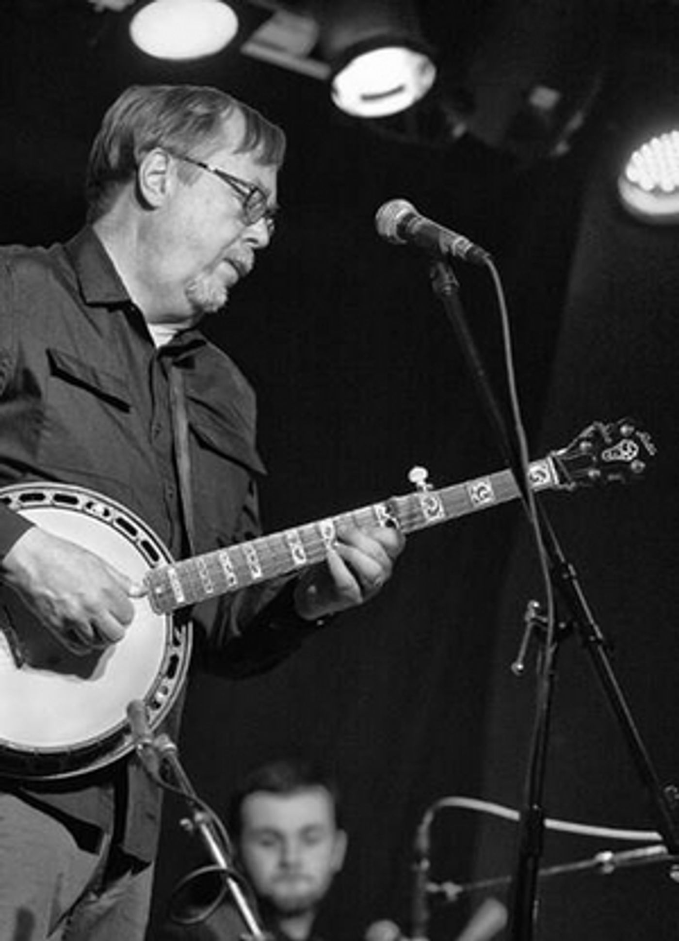 Banjo Master Tony Trischka Celebrates 25th Anniversary of GLORY SHONE AROUND with Live Stream from Club Passim Banjo Master Tony Trischka Celebrates 25th Anniversary of GLORY SHONE AROUND with Live Stream from Club Passim Image