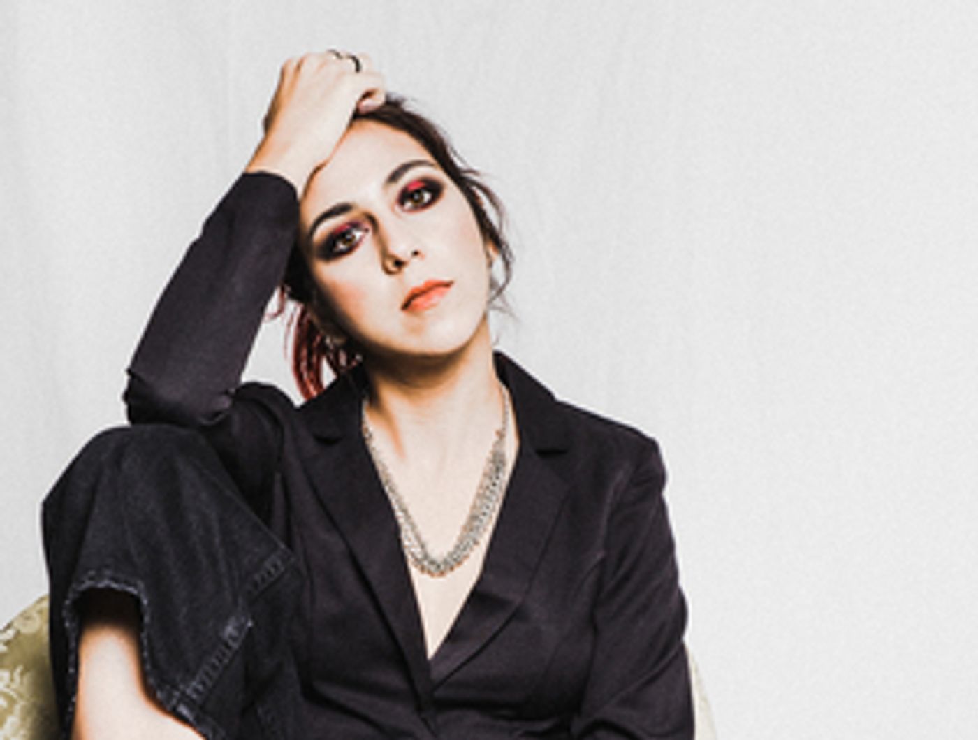 Nadia Sheikh Releases 'Fire Away' Single  Image