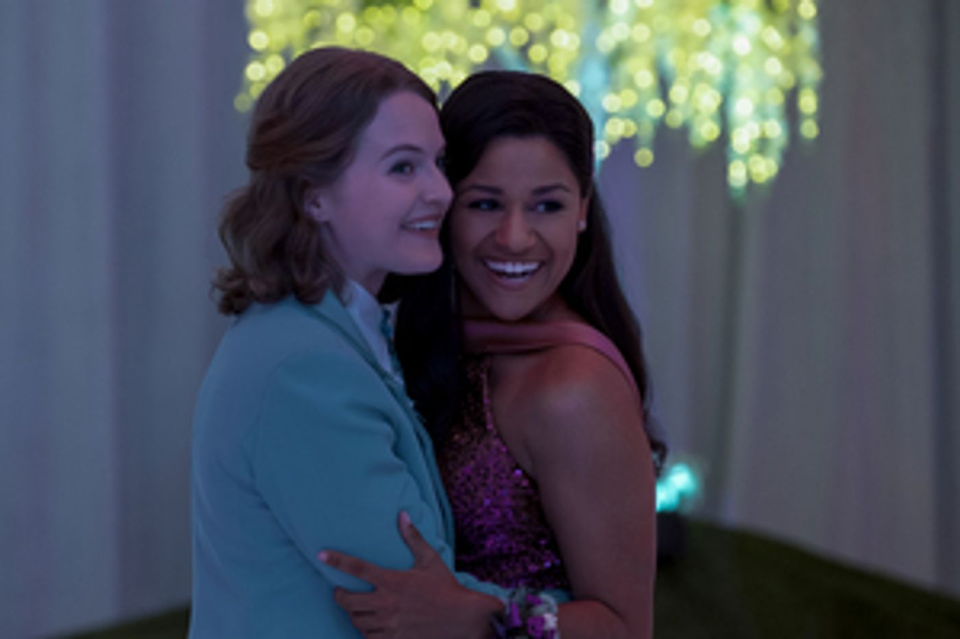 Review Roundup: THE PROM on Netflix, Starring Meryl Streep, Nicole Kidman, Ariana DeBose & More!  Image