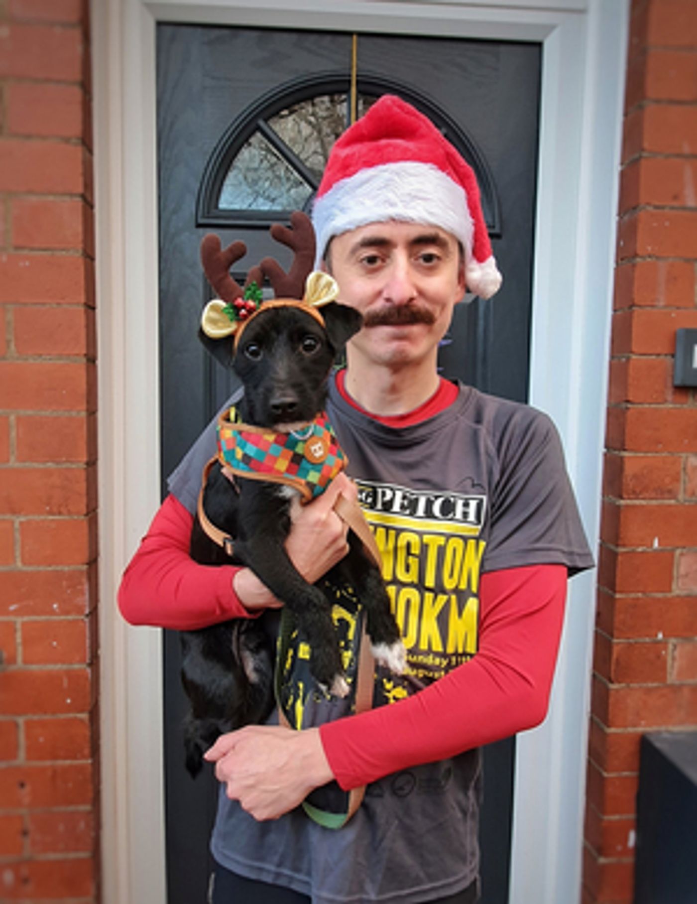 Darlington Hippodrome Staff Support Hospice Santa Fun Run  Image
