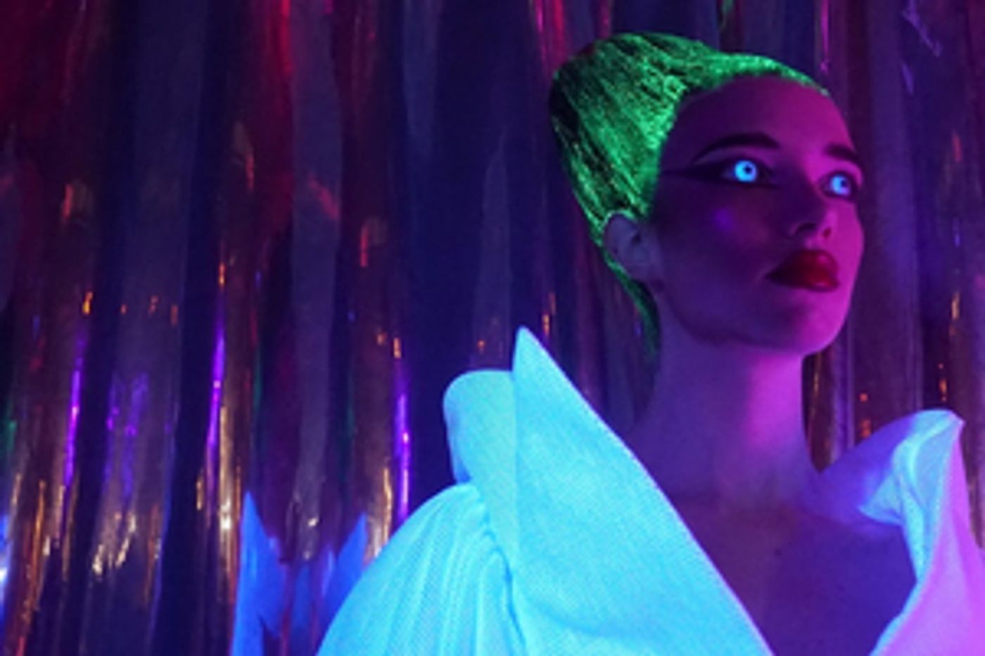 La Femme Releases New Song and Video 'Disconnexion' La Femme Releases New Song and Video 'Disconnexion' Image