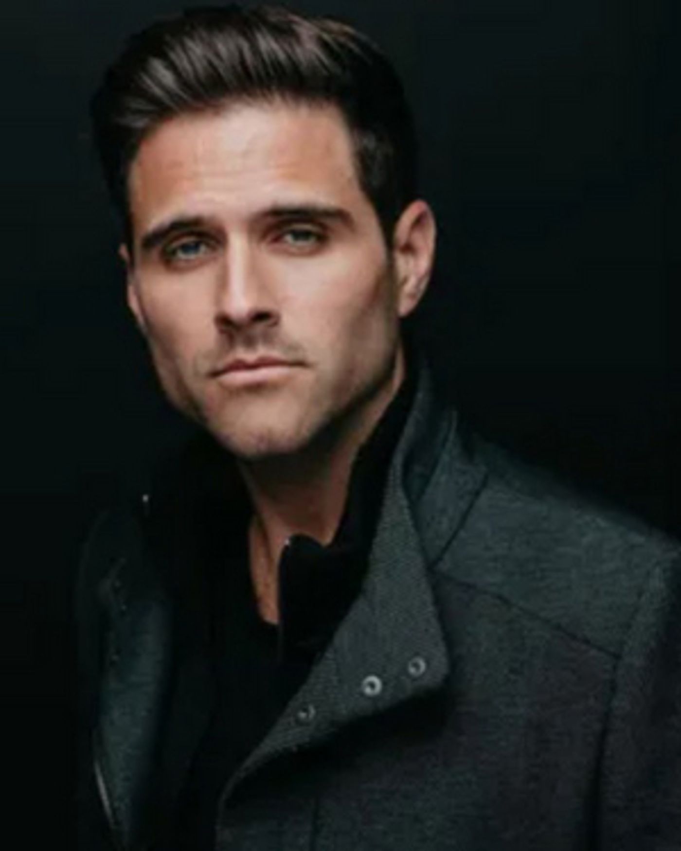 Interview: 'Pretty Woman' Star Brennin Hunt Previews New Single 'Heaven's on the Way'  Image