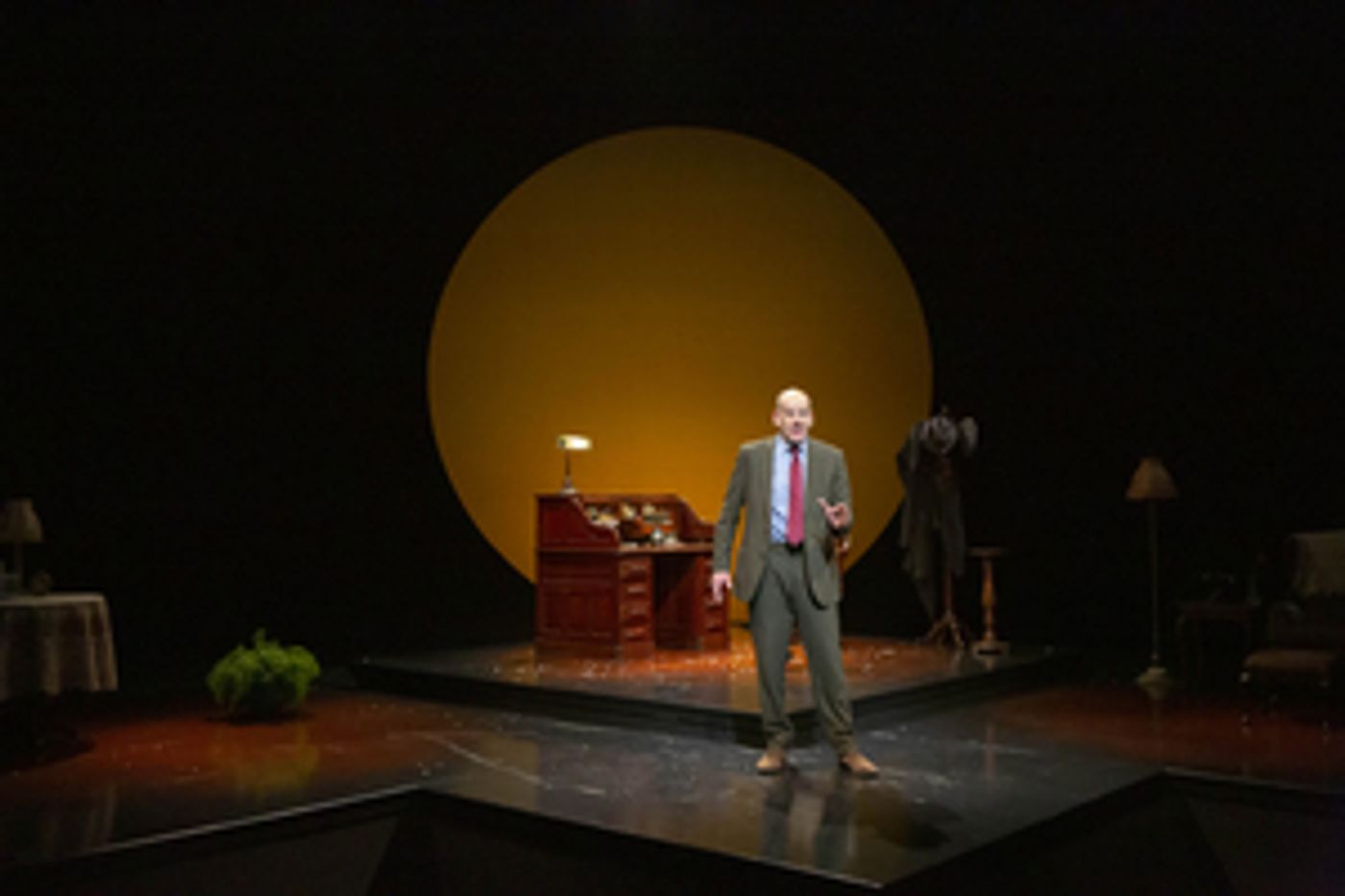 Review: THIS WONDERFUL LIFE at Indiana Repertory Theatre  Image
