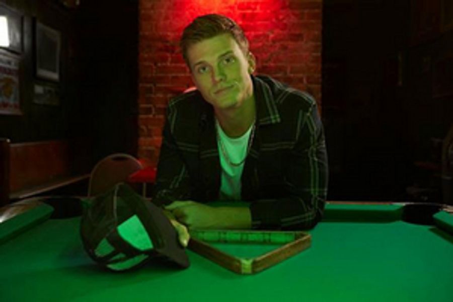 Parker McCollum Earns First Country Radio #1 With 'Pretty Heart' Image